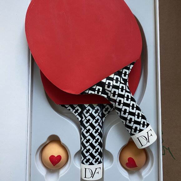 DVF Diane Von Furstenberg Ping Pong Set With Case And Balls - Picture 1 of 5